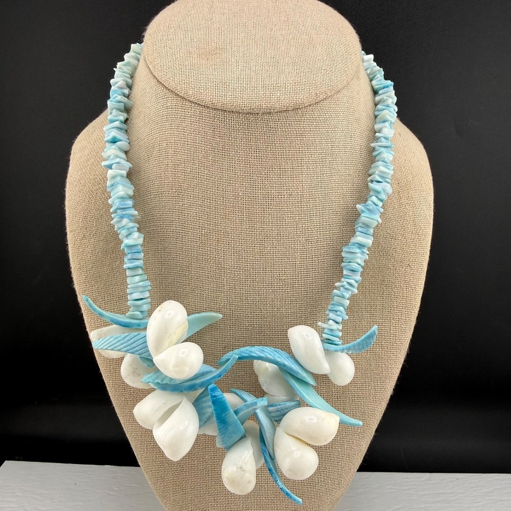 Vintage Estate Beaded Shell Necklace Blue Beach Ocean Summer 18in